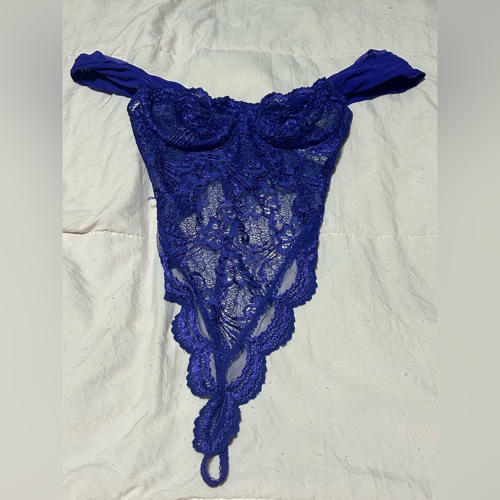 🌻vintage lace thong bodysuit🌻